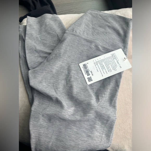 BNWT 25” align sz 8 - Picture 3 of 4